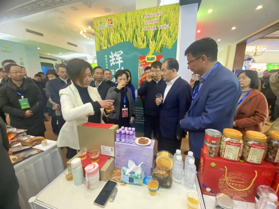 六安市供销农产品勇闯上海“繁花”大都市